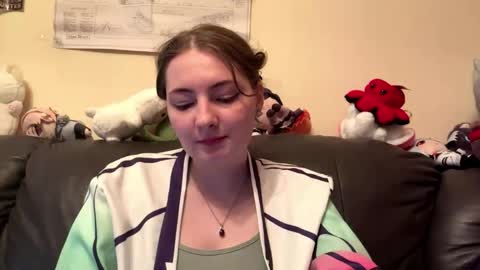 Mia online show from June 4, 4:02 pm