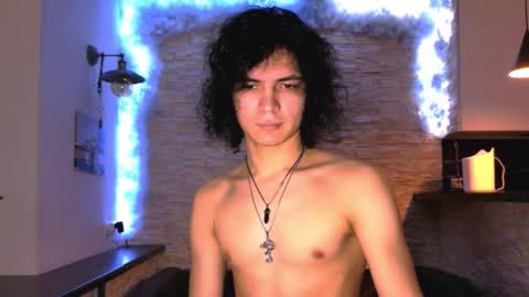 dean_raven online show from March 4, 5:04 am