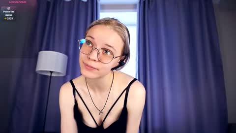 Snapshot of deannmaslen chatting on September 20, 6:49 am Charlie 18yo online show from September 20, 6:49 am