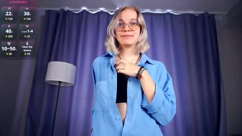 Snapshot of deannmaslen chatting on September 19, 6:39 am Charlie 18yo online show from September 19, 6:39 am