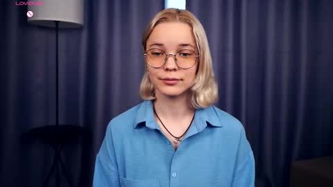 Snapshot of deannmaslen chatting on October 6, 6:31 am Charlie 18yo online show from October 6, 6:31 am