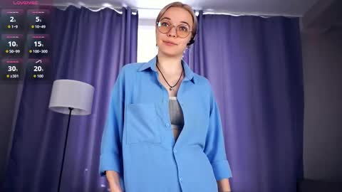 Snapshot of deannmaslen chatting on October 3, 6:43 am Charlie 18yo online show from October 3, 6:43 am