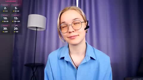 Snapshot of deannmaslen chatting on September 30, 6:24 am Charlie 18yo online show from September 30, 6:24 am