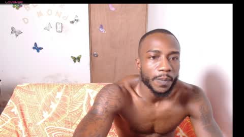 debayo online show from April 1, 9:45 pm
