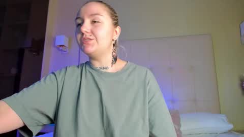 Debbie Mon Tue Fri Sun Sat GMT 3 1000am - 0400pm  online show from October 21, 5:49 pm