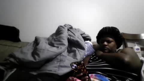 DeboDimples online show from December 17, 2:40 am