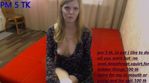 Snapshot of decentwhore chatting on February 6, 9:22 am Amy online show from February 6, 9:22 am