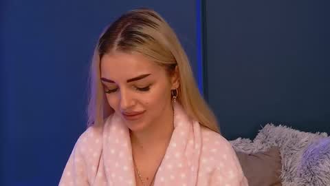 DeeaVIP online show from March 11, 7:00 am