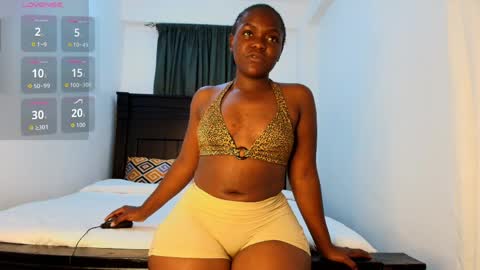 Dee online show from April 26, 5:43 pm