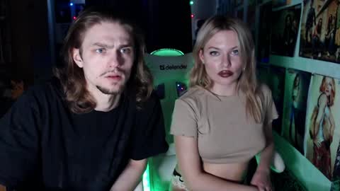 deepholedayss online show from April 11, 10:08 am