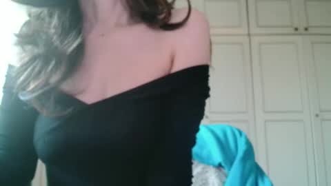 KamiDevi online show from February 14, 4:10 pm