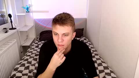 Snapshot of degradat1on chatting on October 18, 4:22 pm degradat1on online show from October 18, 4:22 pm