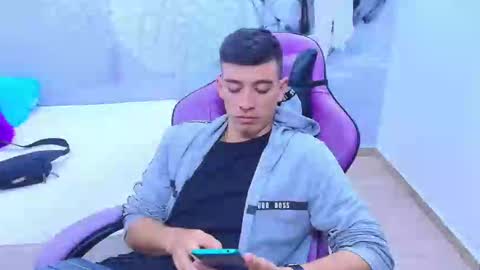 Snapshot of deiby_baby chatting on October 31, 1:50 am DEIBY online show from October 31, 1:50 am