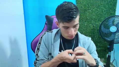 Snapshot of deiby_baby chatting on February 8, 1:22 am DEIBY online show from February 8, 1:22 am