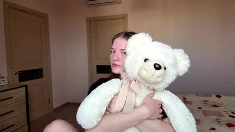 Mila online show from March 27, 9:43 am