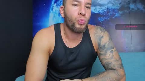 Snapshot of delessandro_world chatting on October 7, 6:09 am Delessandro online show from October 7, 6:09 am