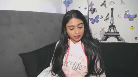 Snapshot of delilah_blazee chatting on September 23, 11:44 pm Delilah Blaze online show from September 23, 11:44 pm
