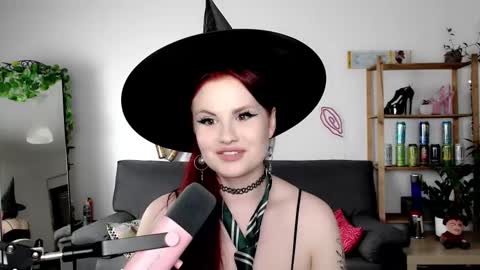 Snapshot of dellacrush_ chatting on October 4, 5:11 pm dellacrush_ online show from October 4, 5:11 pm