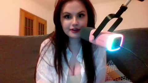 Snapshot of dellacrush_ chatting on February 25, 8:21 pm dellacrush_ online show from February 25, 8:21 pm