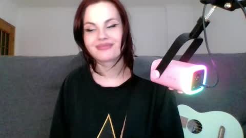 Snapshot of dellacrush_ chatting on March 5, 8:42 pm dellacrush_ online show from March 5, 8:42 pm