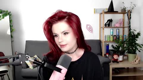Snapshot of dellacrush_ chatting on September 17, 5:27 pm dellacrush_ online show from September 17, 5:27 pm