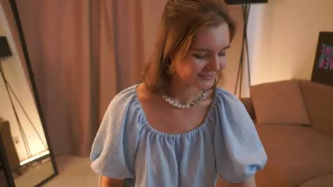Hi my name is Sari nice to see you in my Room online show from June 2, 6:48 am
