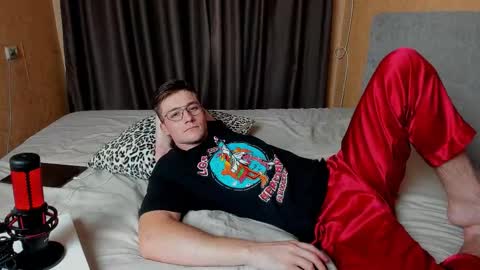 Snapshot of deni_boy99 chatting on September 19, 5:49 pm Deni online show from September 19, 5:49 pm