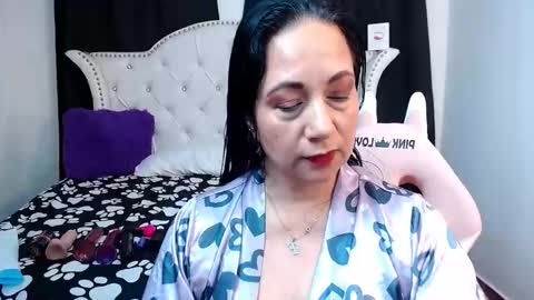 denissejhons online show from January 15, 9:45 pm