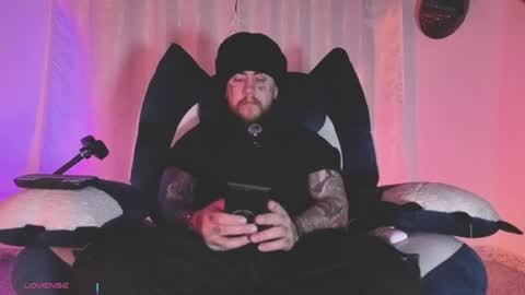 Oliver online show from April 27, 3:48 am