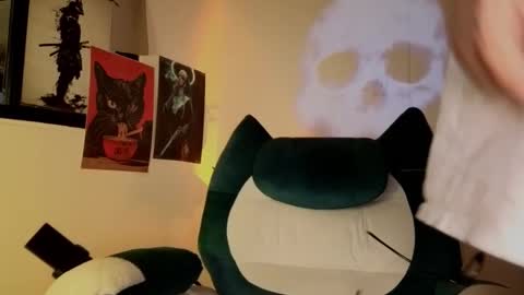 Snapshot of denjig chatting on October 25, 4:46 am Oliver online show from October 25, 4:46 am