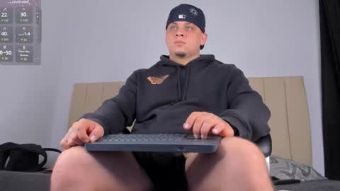 dennis munera online show from March 26, 11:37 am