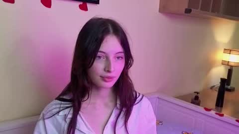 Snapshot of denniseforline chatting on October 3, 8:22 am Olivia online show from October 3, 8:22 am