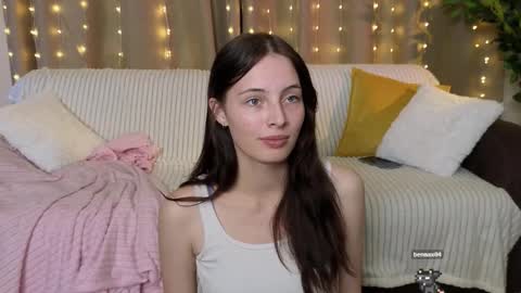 Snapshot of denniseforline chatting on October 6, 6:48 pm Olivia online show from October 6, 6:48 pm