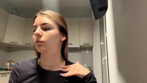 Denni online show from September 27, 4:49 pm