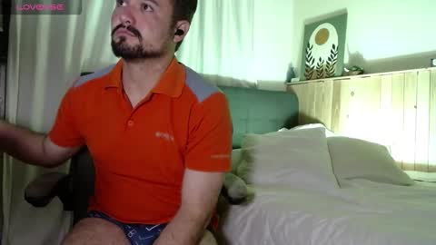 Dereck Mills3 online show from February 17, 2:43 am