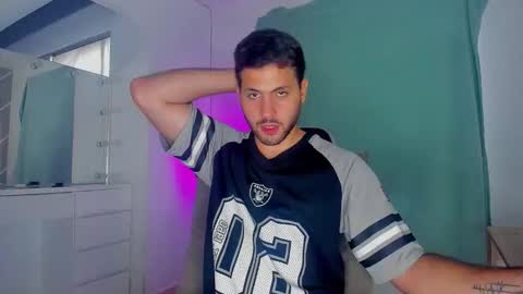 dereckhardd online show from March 19, 11:48 am