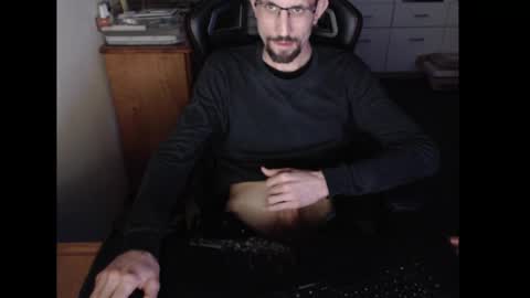 dermattes online show from February 1, 2:56 pm