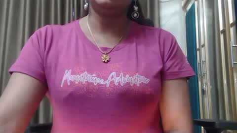 Snapshot of desimaisa130 chatting on January 10, 8:51 am Maisa online show from January 10, 8:51 am