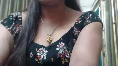 Snapshot of desimaisa130 chatting on January 18, 7:48 pm Maisa online show from January 18, 7:48 pm