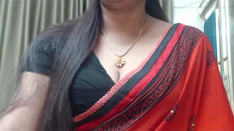 Snapshot of desimaisa130 chatting on January 19, 8:51 pm Maisa online show from January 19, 8:51 pm
