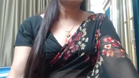 Snapshot of desimaisa130 chatting on January 13, 8:04 pm Maisa online show from January 13, 8:04 pm