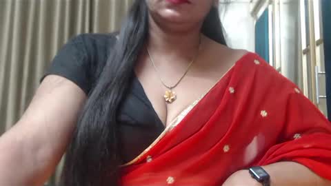 Snapshot of desimaisa130 chatting on February 22, 8:20 pm Maisa online show from February 22, 8:20 pm