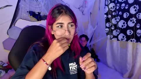 TORI AND MR. BEAR online show from November 1, 6:29 pm