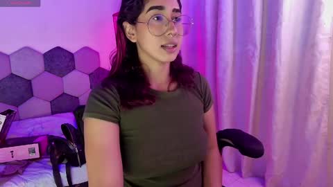 TORI AND MR. BEAR online show from March 30, 6:30 pm