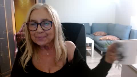 S O F I A online show from September 18, 2:54 pm