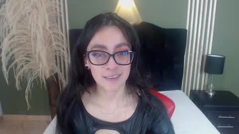 Snapshot of desiring__angel chatting on January 28, 9:51 am Desiring Angel online show from January 28, 9:51 am