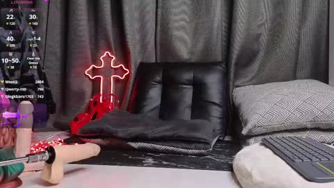 devil_s_bride online show from March 8, 2:23 am