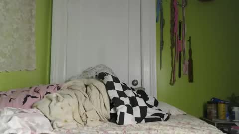 poutyangel online show from November 7, 5:43 am