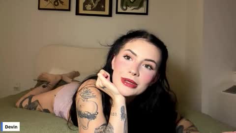 Snapshot of devingodsin chatting on October 8, 11:54 pm Devin online show from October 8, 11:54 pm