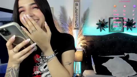 Snapshot of devlin_violet__ chatting on February 26, 3:35 am PaulaInsta paulacastellanos 1Pvt open online show from February 26, 3:35 am